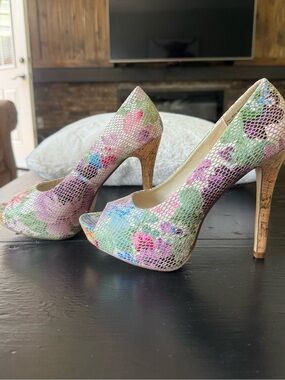 Torta Caliente “Tropic” Peep-Toe Heels